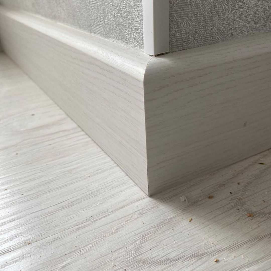 Плинтус МДФ Волшебная палочка. Гарден. 146 Ясень Ривьера