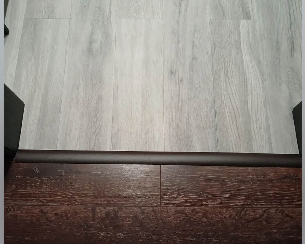 Самоклеящийся порог ЛС 35.900.4092т Вишня темная