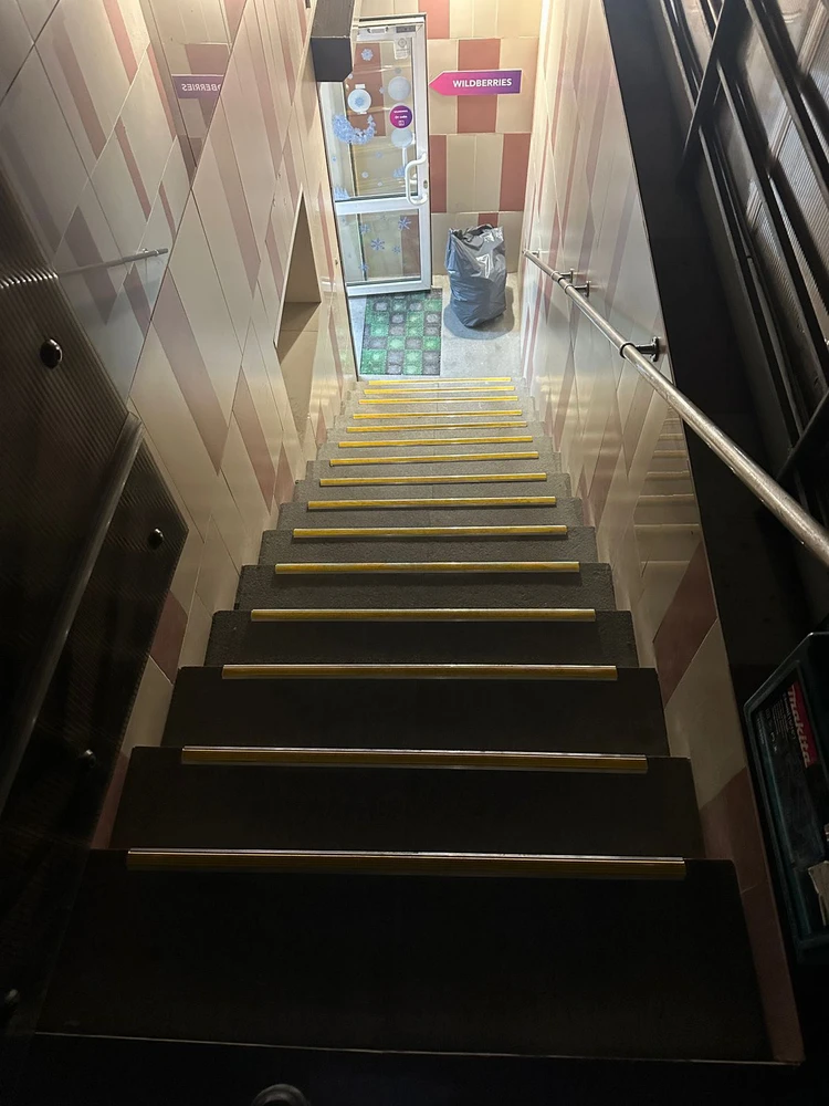 Порог угловой ПУ 71.2700.01лж. Серебро