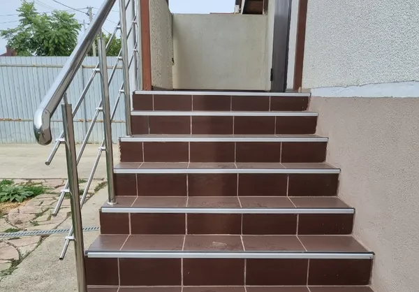 Порог угловой ПУ 71.900.02л Золото