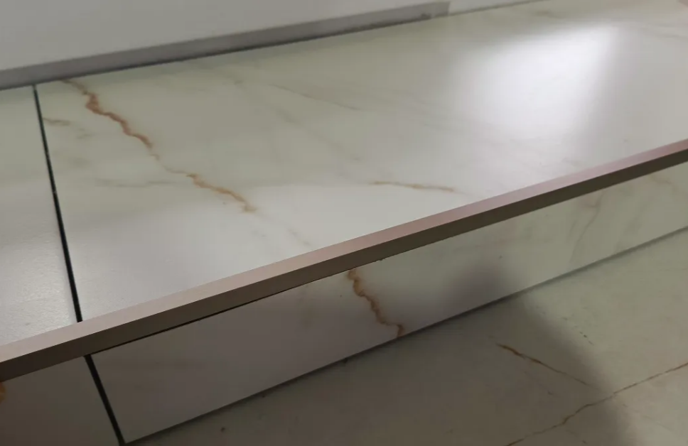 Профиль окантовочный ПУ 10НСМ(304).2700.042 2,7 м Шампань