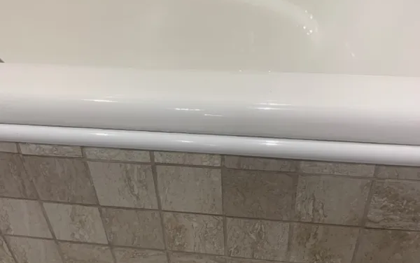 Профиль окантовочный Волшебная палочка MSPK 03-9.2700.16 10мм 2,7м Белый