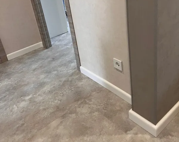 Угол наружный алюминиевый УО 04-27.2700.057