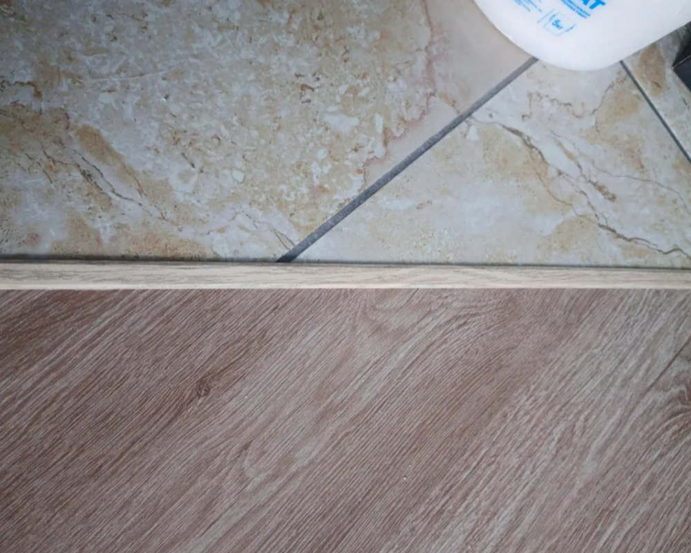 Порог одноуровневый ПС 09.2700.053 Бук беленый