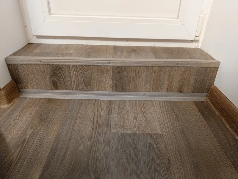 Порог угловой ПУ 05-1.900.088 Орех