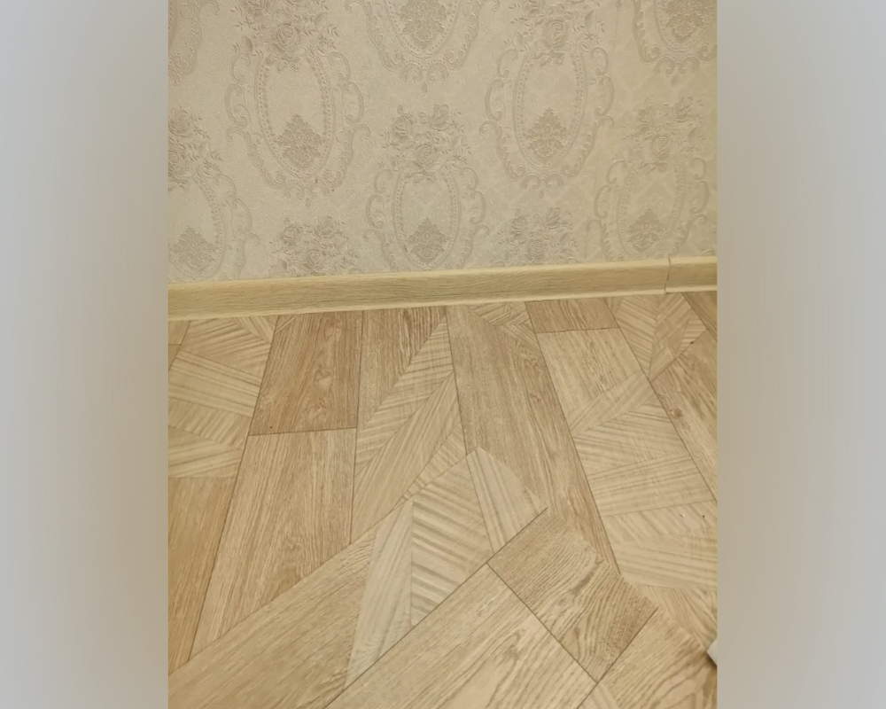 Плинтус ПВХ Salag Lima 72мм 2,5м. Дуб Аргос