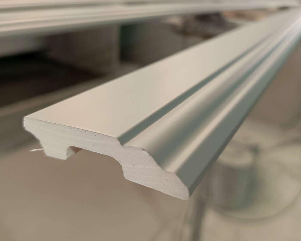 Плинтус полистирол Волшебная Палочка  MSPOL 110 120*15*2000 Окраска включена в стоимость