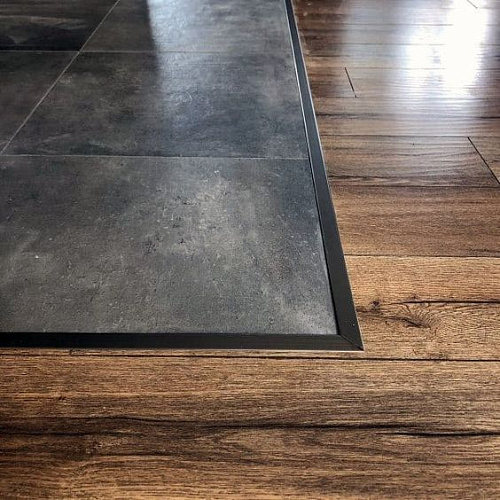 Алюминиевый  ламинированный профиль ПТ-30 (HS55122-603) венге черный 2,7 м