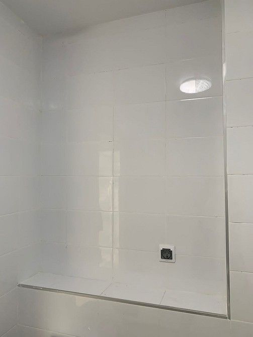 Алюминиевый F-образный профиль (гнущийся) ПФ-10 (381) серебро матовое. 2,7 м