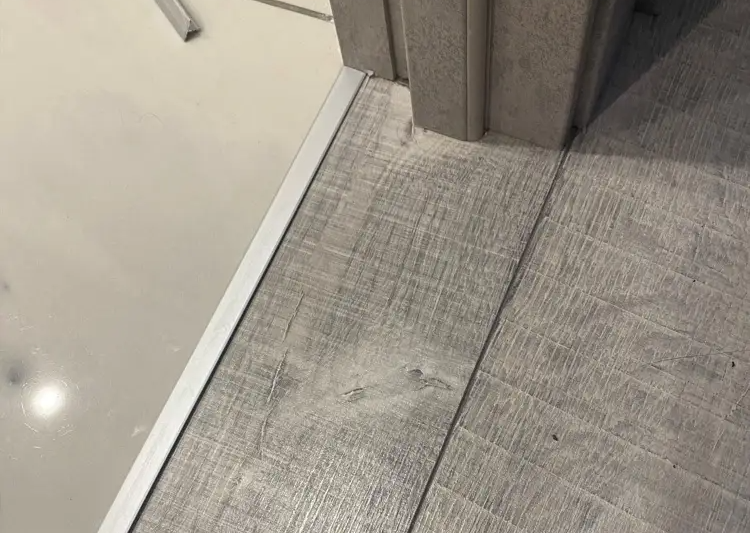 Профиль стыкоперекрывающий ПС 11НС.2700.001 Матовый