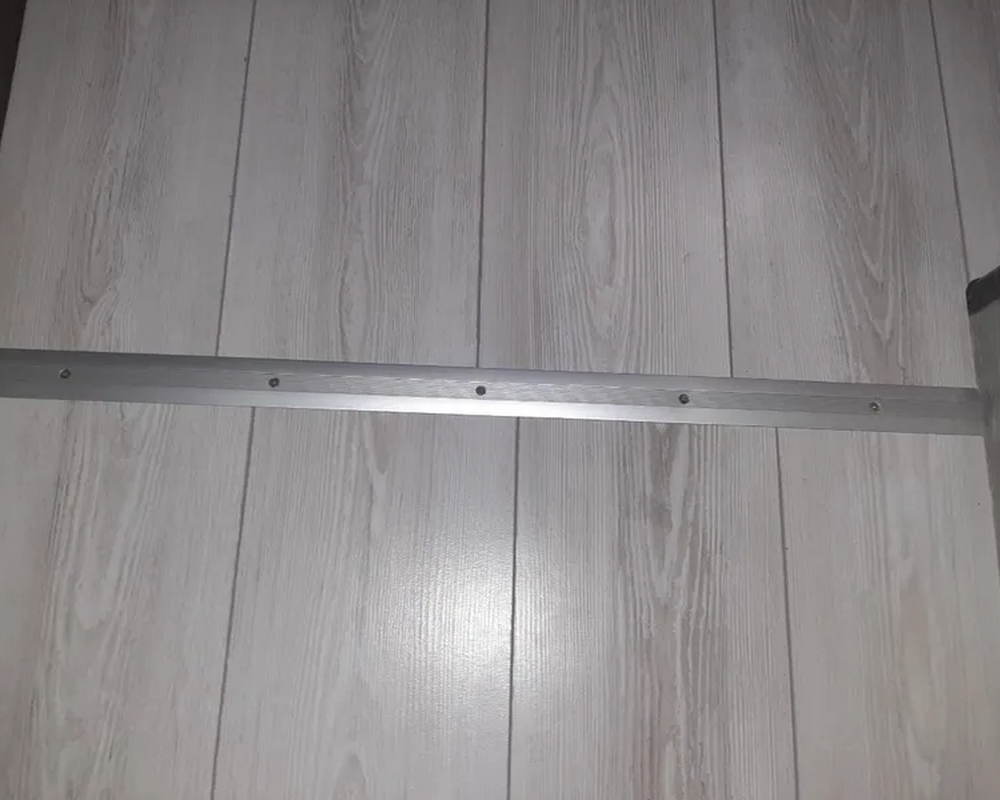 Порог одноуровневый ПС 03.900.01л Серебро