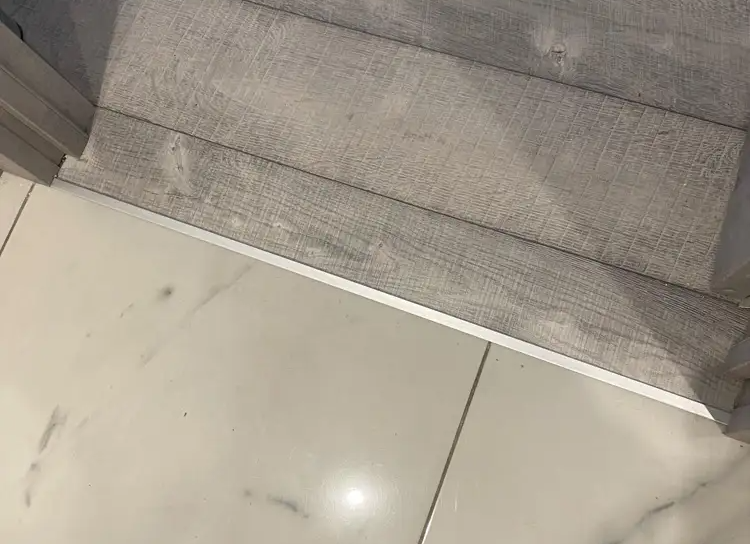 Алюминиевый  профиль ПТ-30  серебро/мат 2,7 м