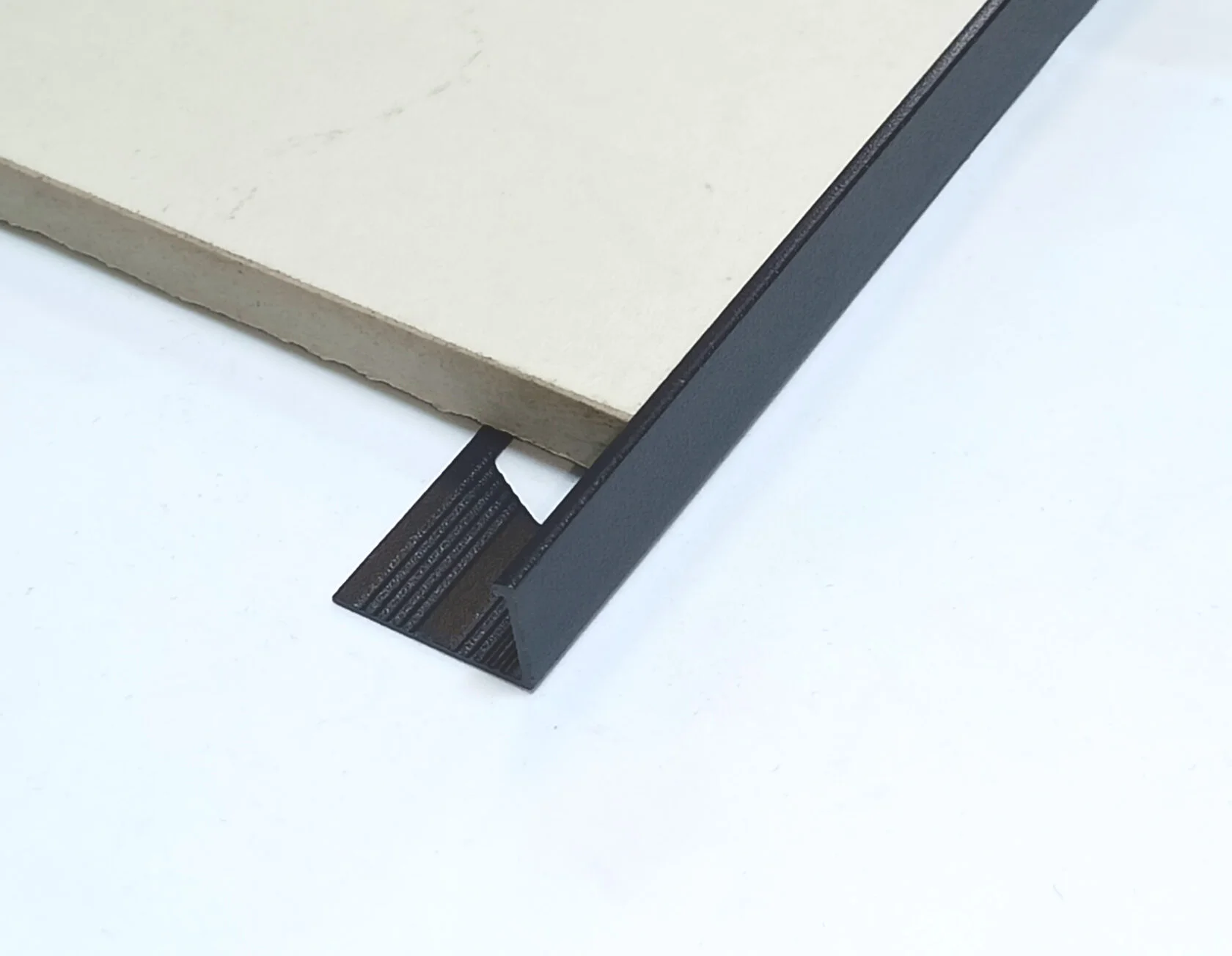 Профиль окантовочный Волшебная палочка MSPK 01-12.2700.15B 12мм 2,7м Чёрный браш