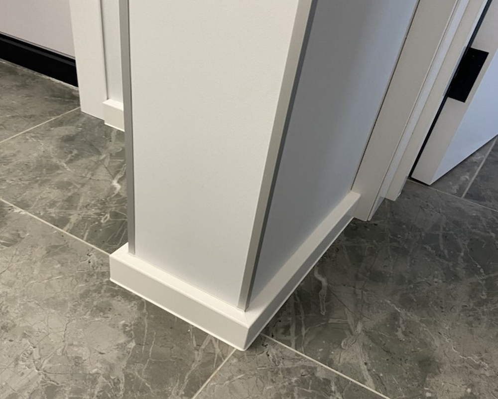 Плинтус ХДФ Dollken Cubu Flex Life 40мм х 11/13мм х 2,5 м 1013 (5012) Белый