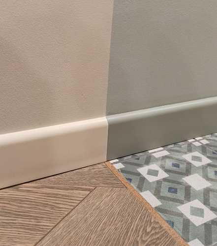 Плинтус МДФ Волшебная палочка 81402 81мм 2,4м.  Окрашенная. NCS 5010G10Y