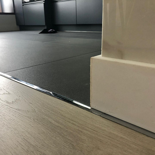 Порог одноуровневый Т-образный профиль MSLS 10NS.2700.001 2,7м Серебро