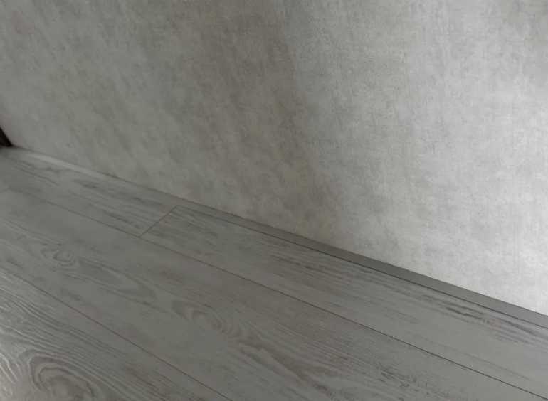 Антиплинтус Апл 01.2700.001. Без покрытия