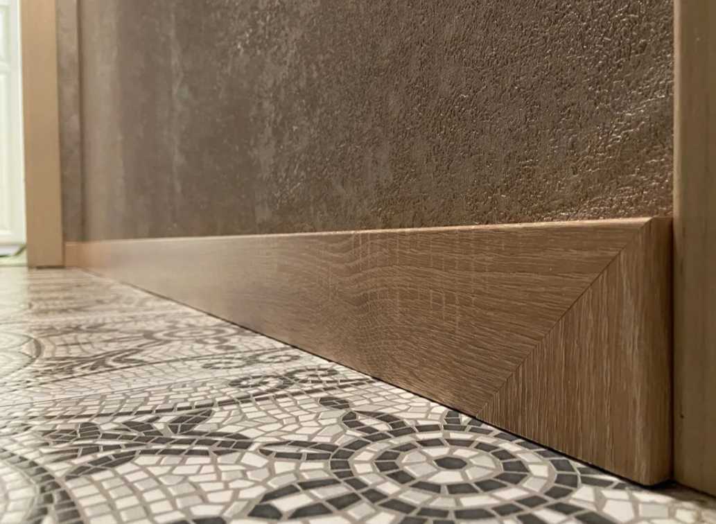 Плинтус МДФ Волшебная палочка. Гарден 60 мм. 207 Ясень бриллиантовый