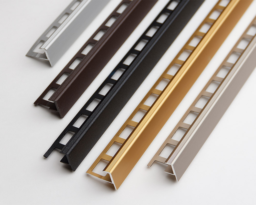 Профиль окантовочный ПУ 13-1.2700.02л Золото