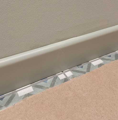 Плинтус МДФ Волшебная палочка 81402 81мм 2,4м.  Окрашенная. NCS 4005Y20R