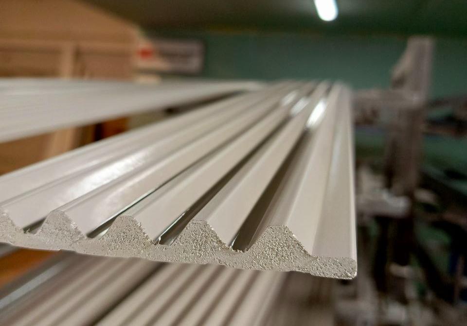 Стеновая панель HI WOOD белая. NP HI WOOD 120,0мм х 12,0мм х 2,7м. Окраска включена в стоимость