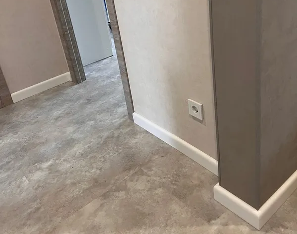 Угол декоративный Уп 01-27.2700.558 (10х10 мм)