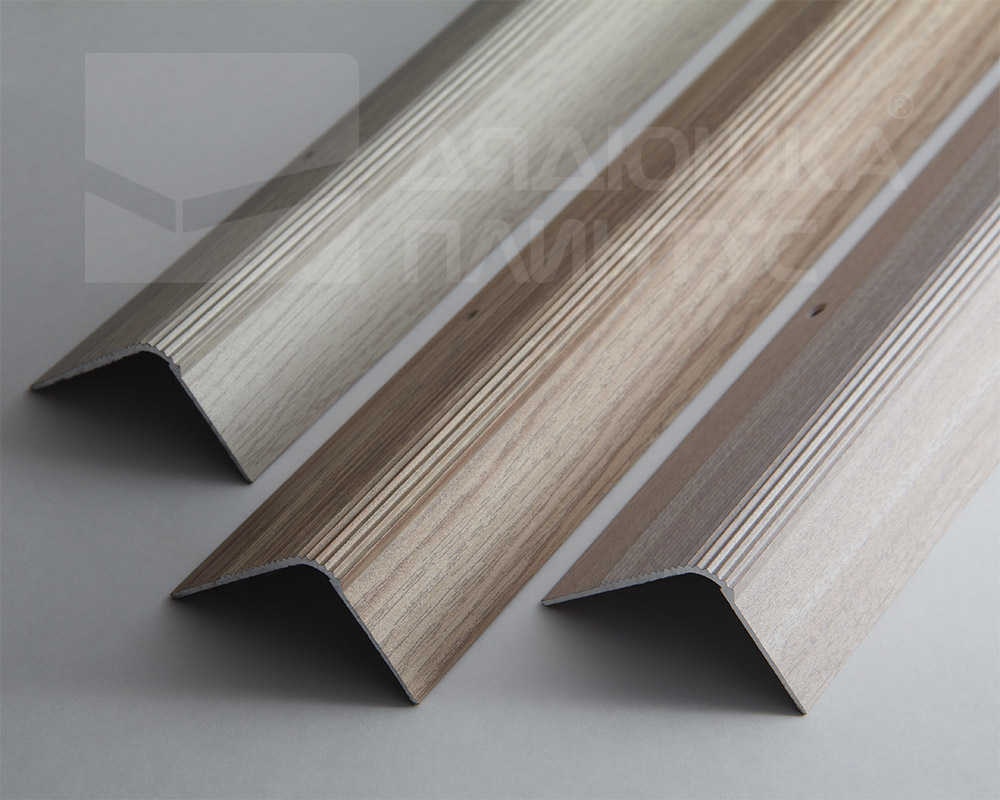 Порог угловой ПУ 02.1800.02л Золото