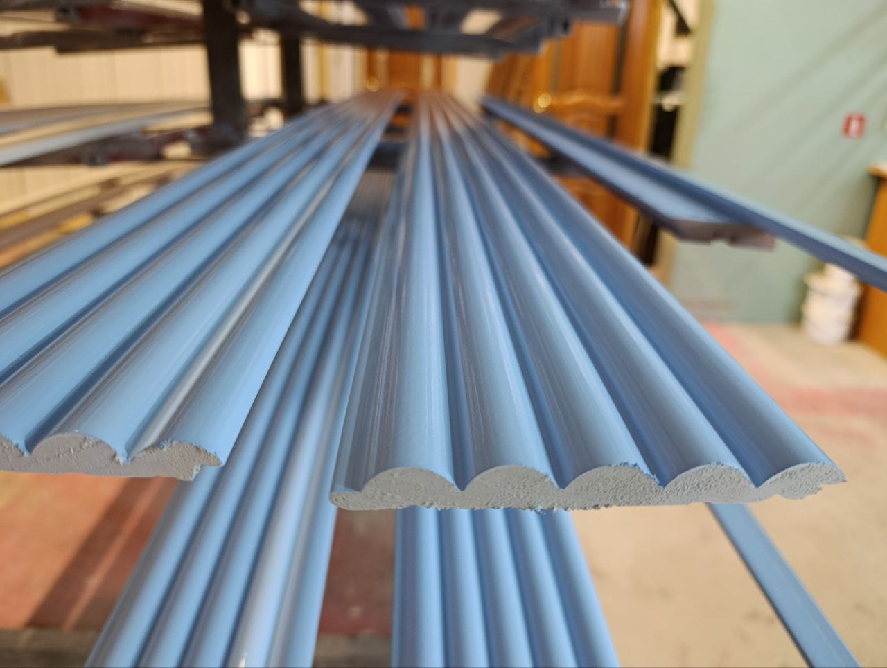 Стеновая панель HI WOOD белая. LV137 NP HI WOOD 120,0мм х 12,0мм х 2,7м. Окраска включена в стоимость