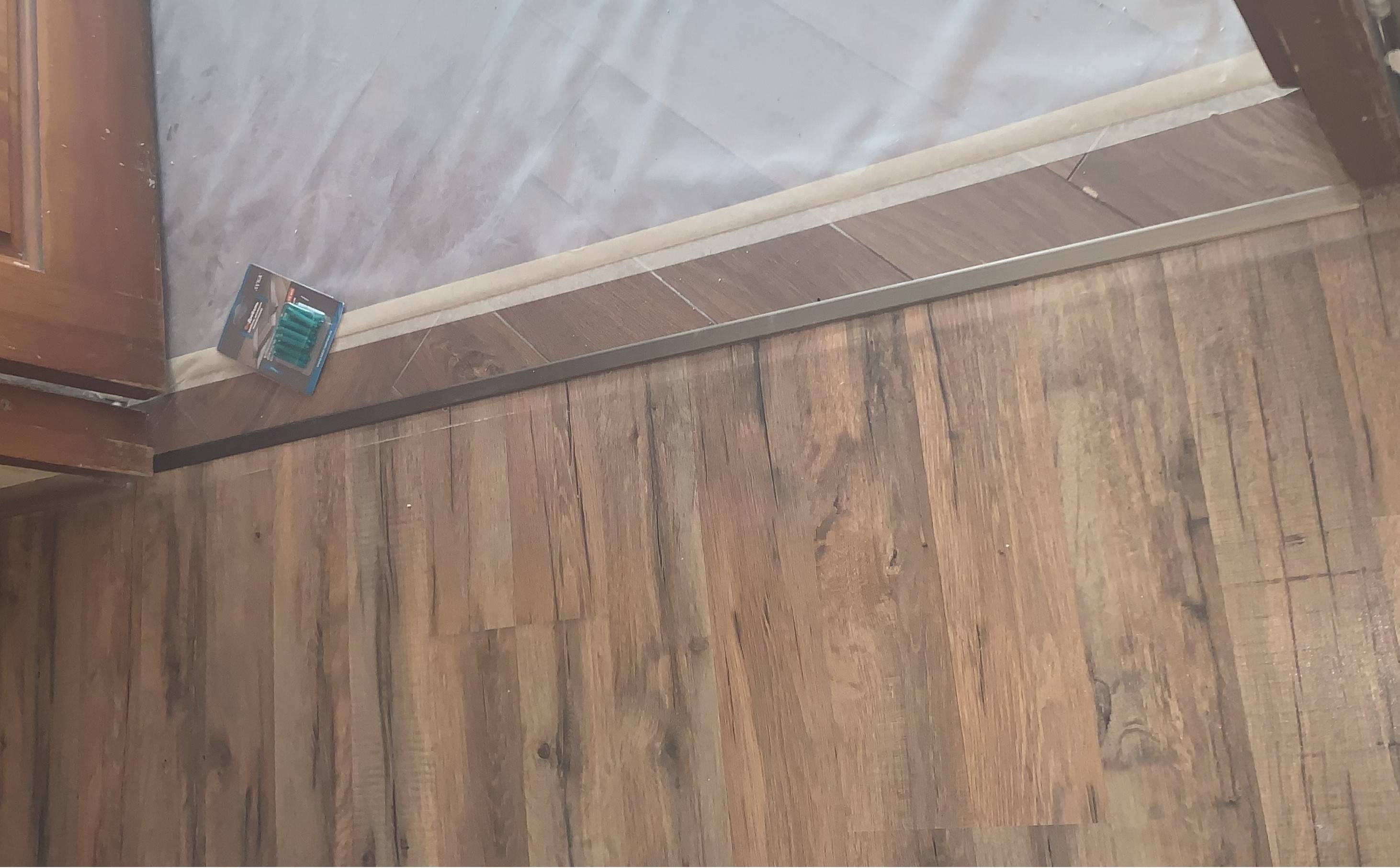 PVL36-05 Профиль Т-образный плоский латунь Антик медь светлая 18мм х 2.7м