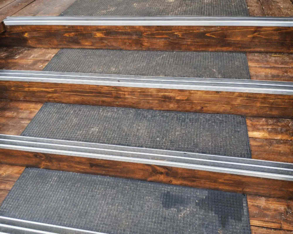 Порог одноуровневый ПС 08.2700.001ж. Без покрытия