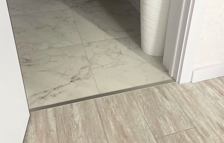 Профиль Т-образный латунь хромированная 14мм 2,7м MSPCROC 149