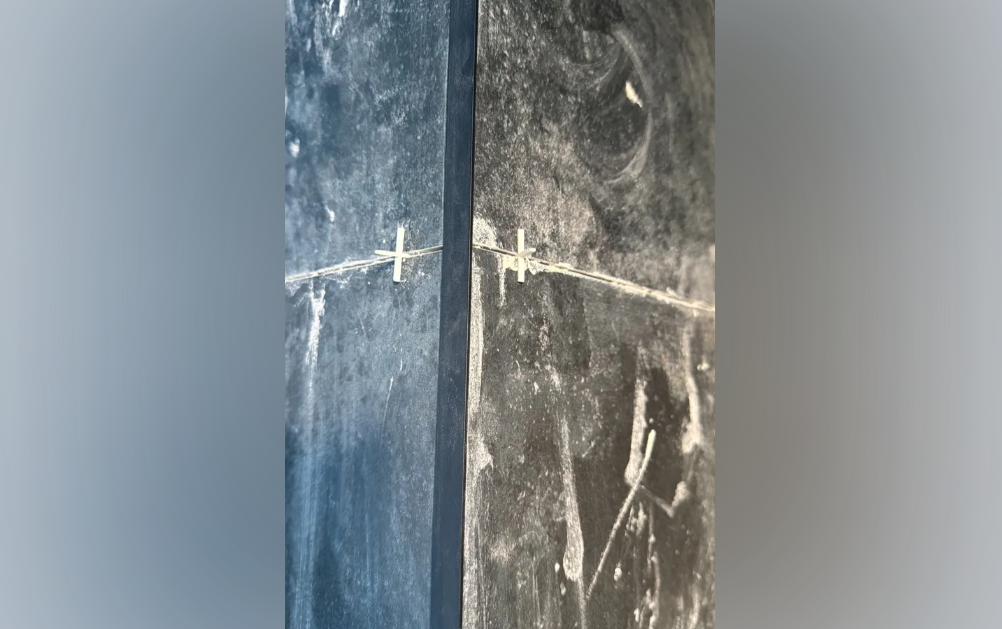 Профиль окантовочный Genesis ESA 100.18 10 х 2500 мм Черный браш