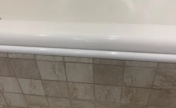 Профиль окантовочный Волшебная палочка MSPK 03-9.2700.042L 10мм 2,7м Шампань люкс