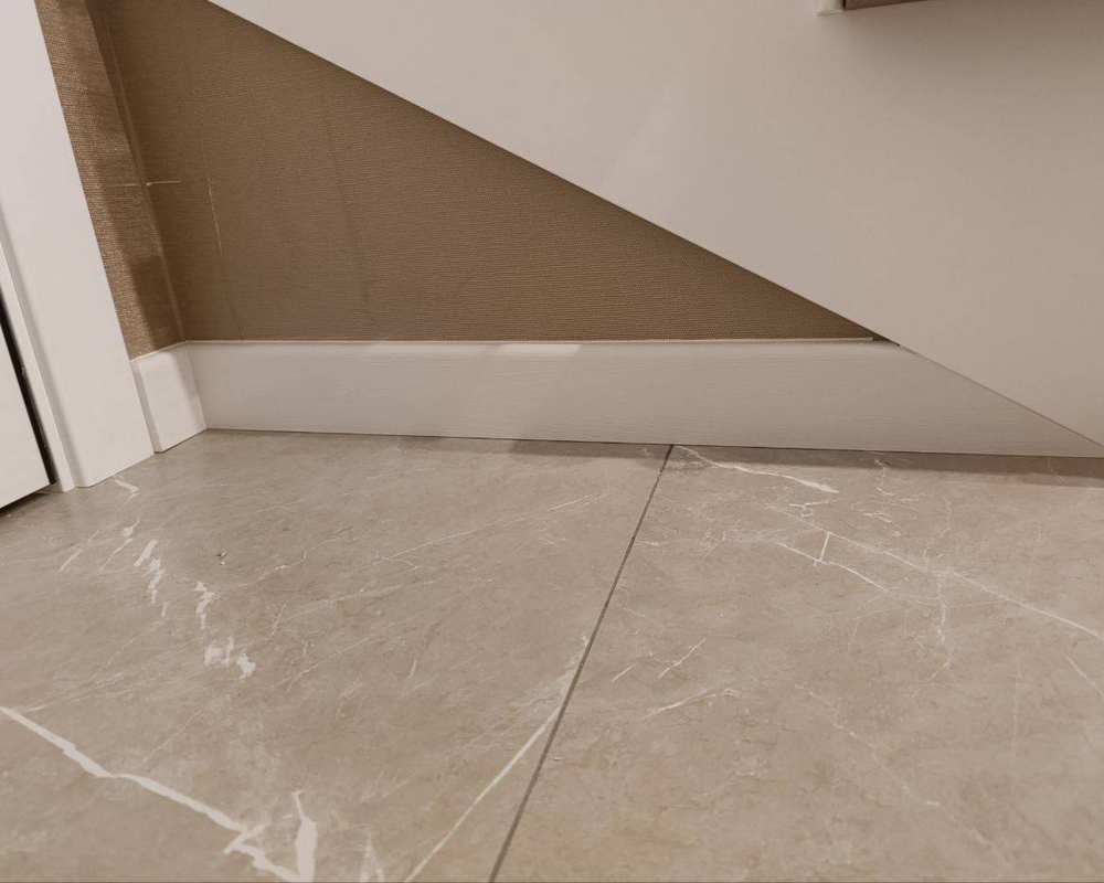 Плинтус МДФ Волшебная палочка. Гарден .145 Белоснежный ясень