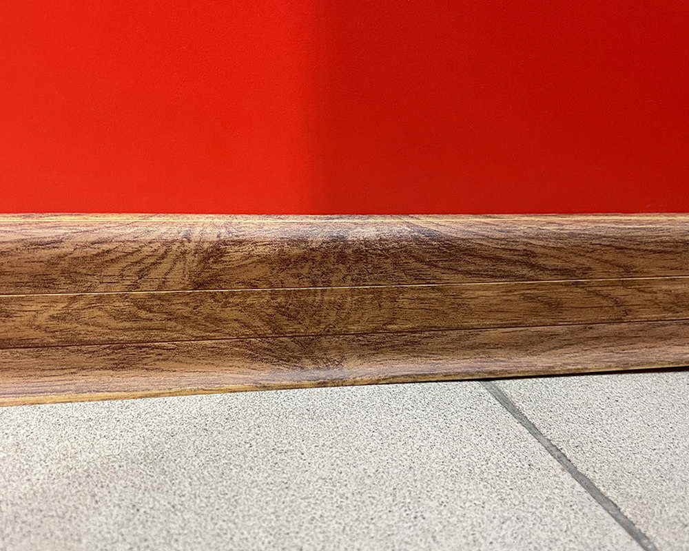 Плинтус ПВХ Идеал Классик 70мм 2,2м 292 Орех миланский