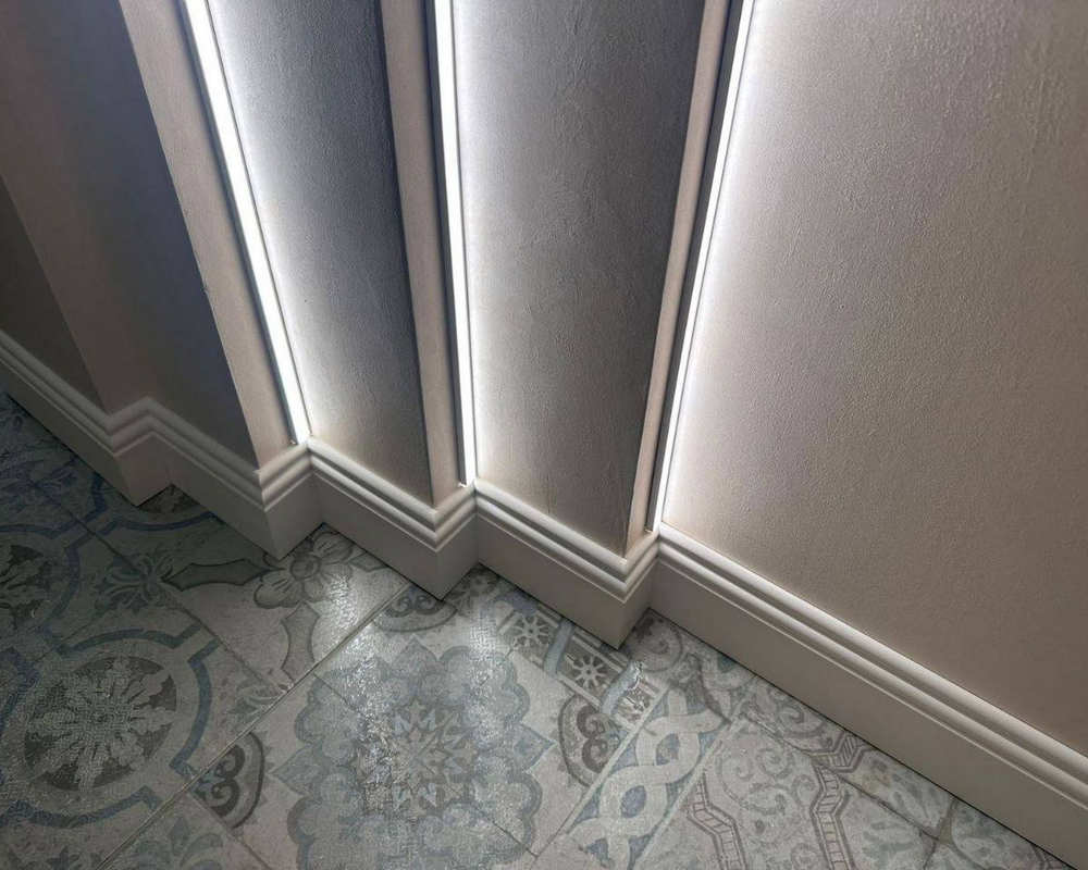 Плинтус полистирол Волшебная Палочка  MSPOL 110 120*15*2000 Окраска включена в стоимость