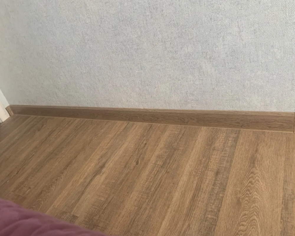 Плинтус ПВХ Salag Lima 72мм 2,5м LY0006 Дуб Чёрный