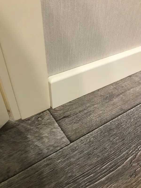 Плинтус МДФ Волшебная палочка 81402 81мм 2,4м. Окрашенная. NCS 0500N