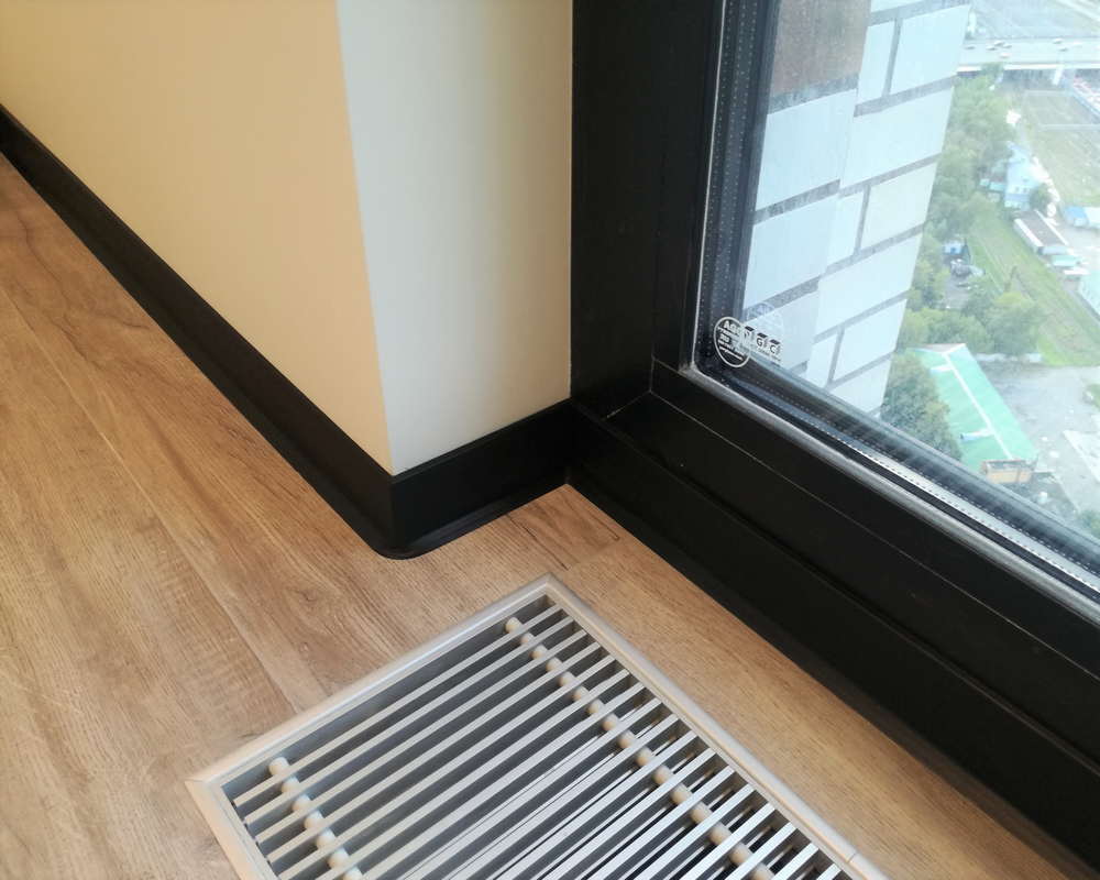 Плинтус ХДФ Dollken S60 60 мм х 2,575м 1001 Чёрный