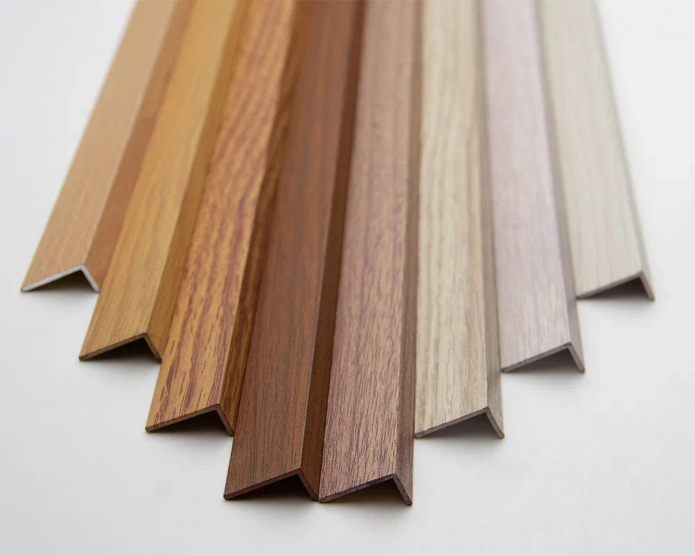 Угол декоративный 20х10 Уп 05-27.2700.5106 Ясень белый