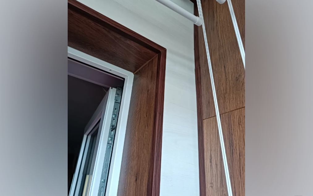 Угол декоративный 20х10 Уп 05-27.2700.561 Дуб мокко