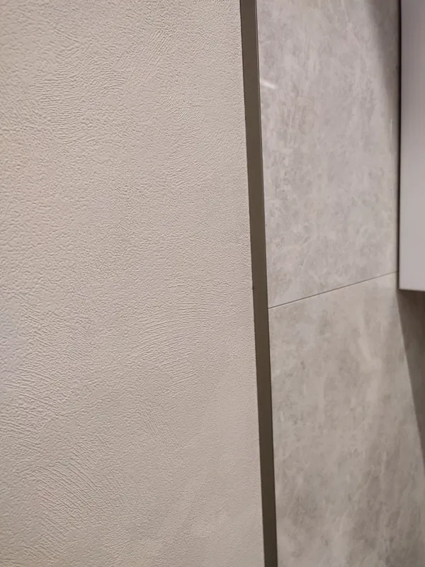 Профиль из нержавеющей стали L-образный Alumacer 10мм 2,6м Синий полированный