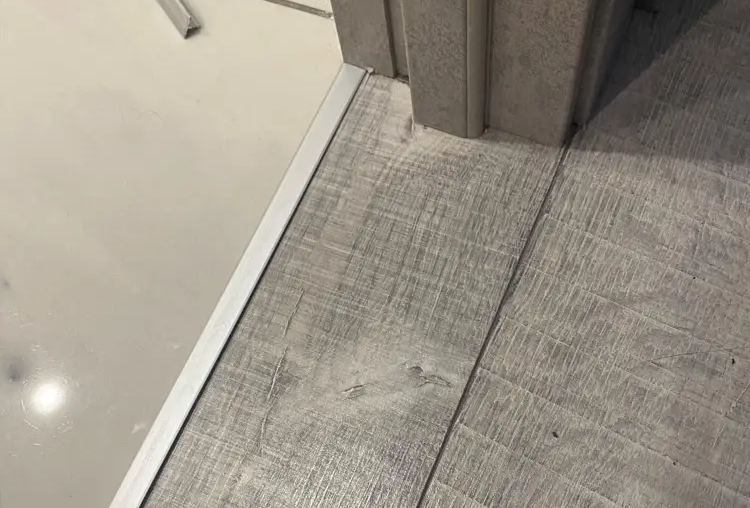 Профиль стыкоперекрывающий ЛС 10НСВ(304).2700.001 2,7 м Серебро