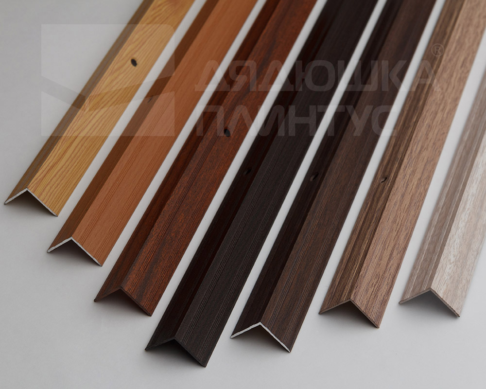 Порог угловой ПУ 05.1800.02л Золото