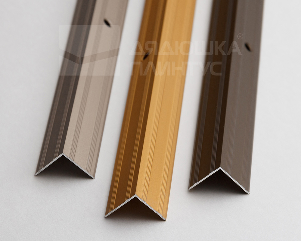 Порог угловой ПУ 05.2700.281 Сосна