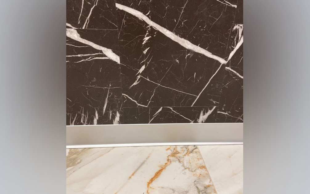 Плинтус алюминиевый 60 мм ПЛ-60 серебро/мат муар 3м.