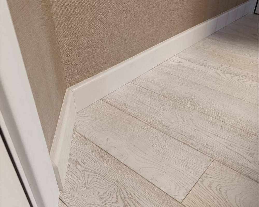 Плинтус МДФ Smartprofile Paint  80А Белый