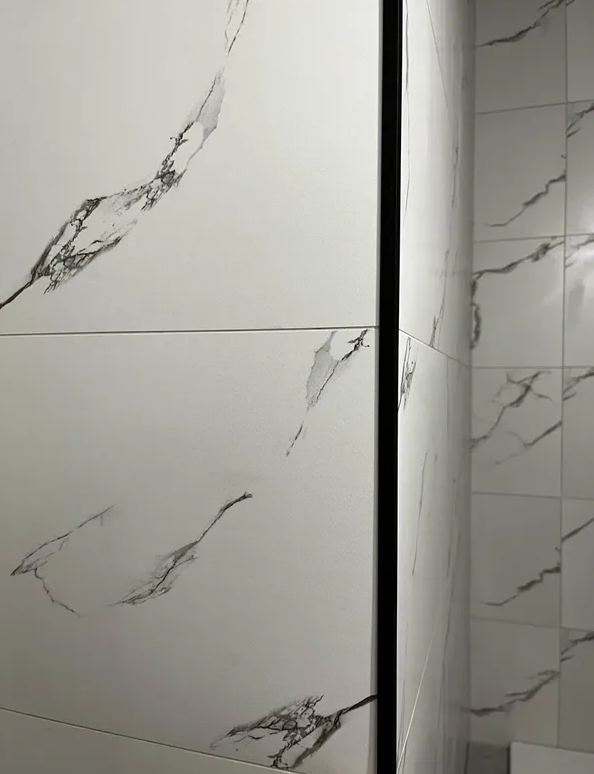 Угол декоративный 20х10 Уп 05-27.2700.515 Черный