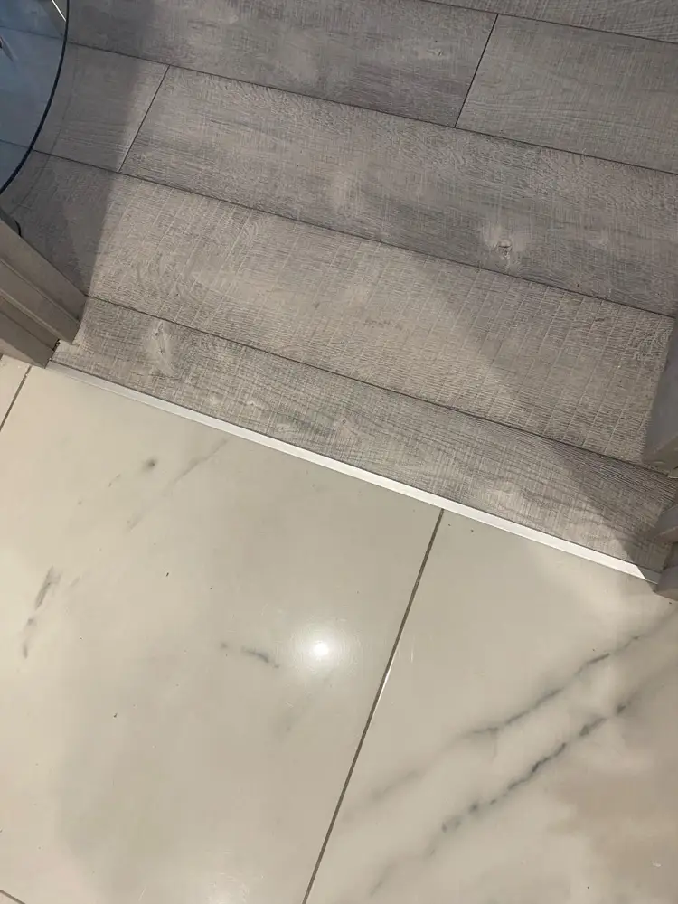 Алюминиевый  профиль ПТ-13  графит/глянец 2,7 м.