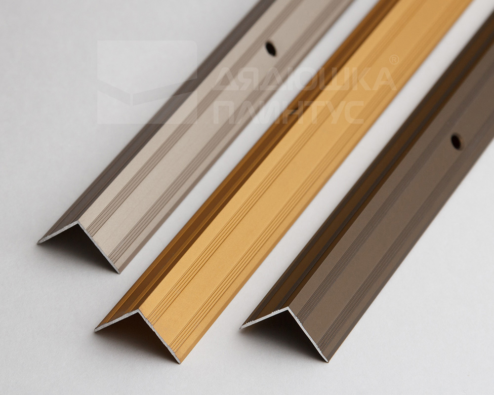 Порог угловой ПУ 05.1800.081 Сосна